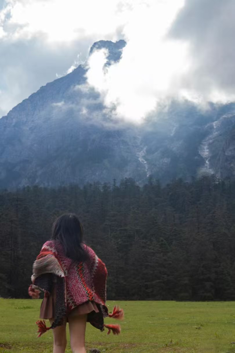 Yunnan friends travel moment